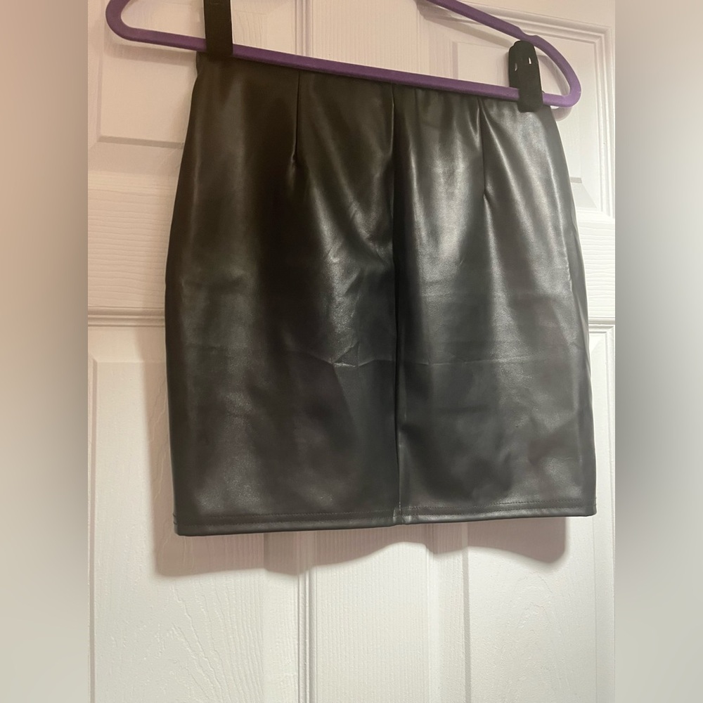 New! Faux Leather Skirt - Picture 4 of 6